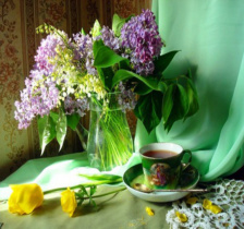 Холст с красками для рисования 30х40 см по номерам. (24цв.) БУКЕТ СИРЕНИ И ЧАШЕЧКА ЧАЯ. Арт. ХК-7698